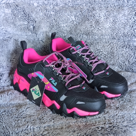 Fila Shoes - NWT Fila Women's Oakmont TrailBlack Blue Pink sz 9